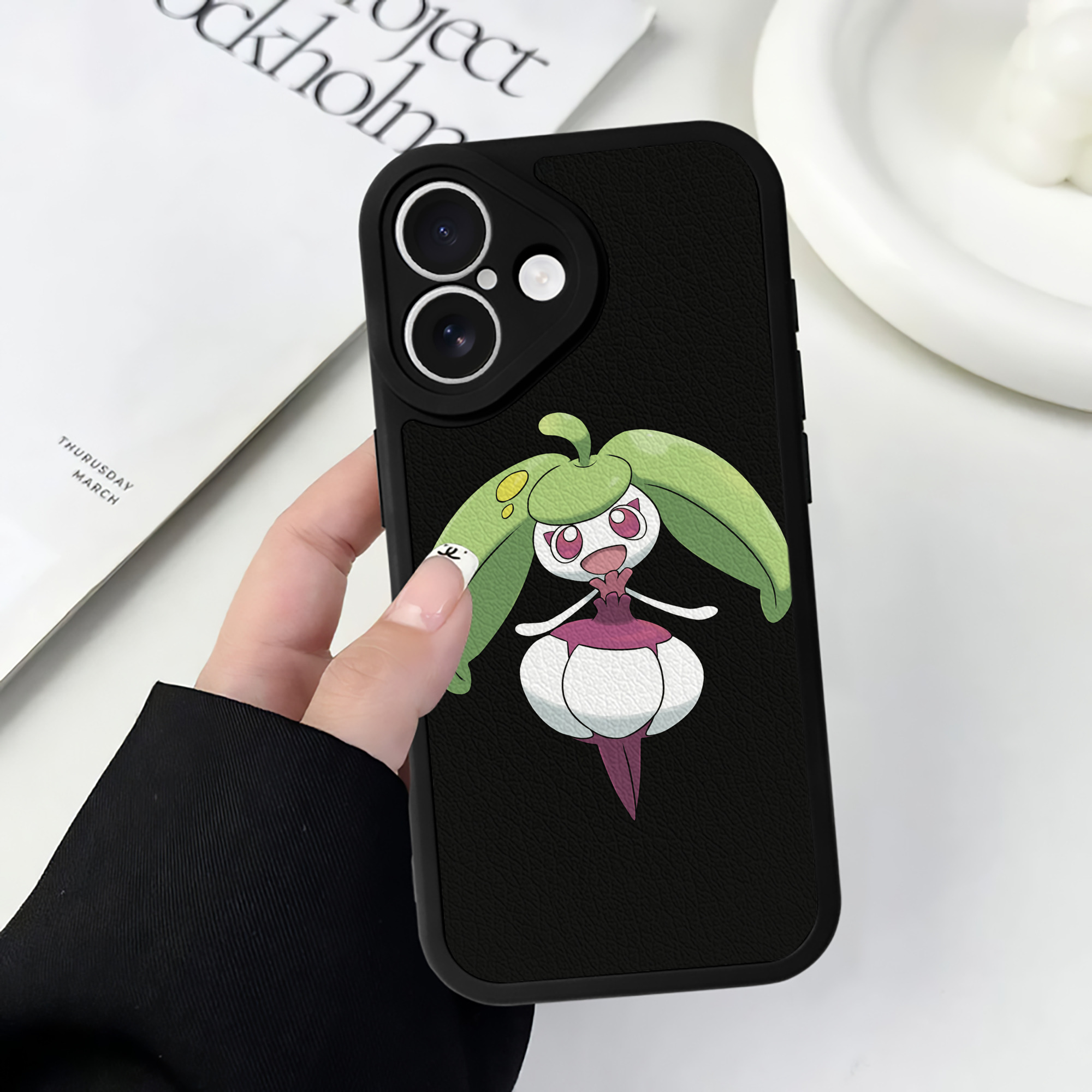 （画像用） ポケットモンスター Pokémon 【iPhone 16シリーズ対応】シリコンスマホケース（レザー調） 材質：シリコン